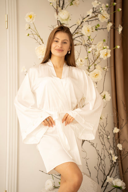 sheer lace robe for photoshoot
romantic robe with belt
robe for wedding day
personalized bridal robe
luxury bridal robe
long train robe for bride
getting ready bridal robe
boudoir robe
Silk robe
lingerie sexy
RomanticLingerie